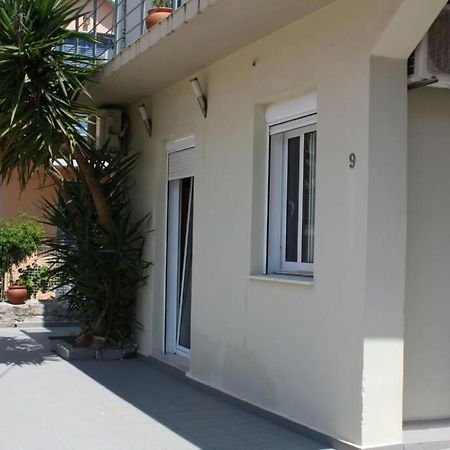 Iris'S Apartment Central With Parking Argostoli  Bagian luar foto