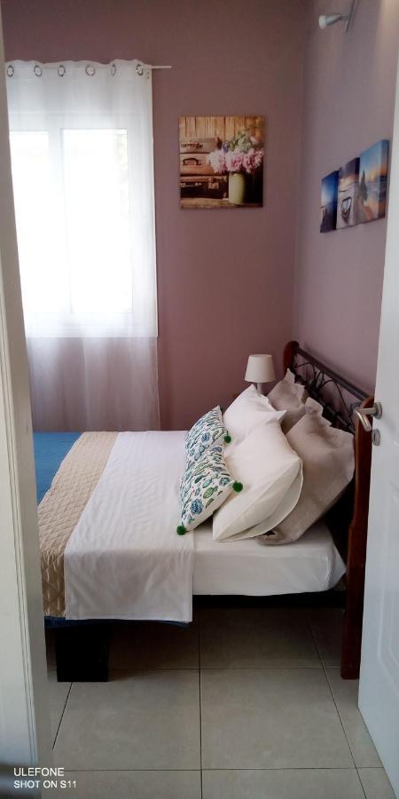 Iris'S Apartment Central With Parking Argostoli  Bagian luar foto