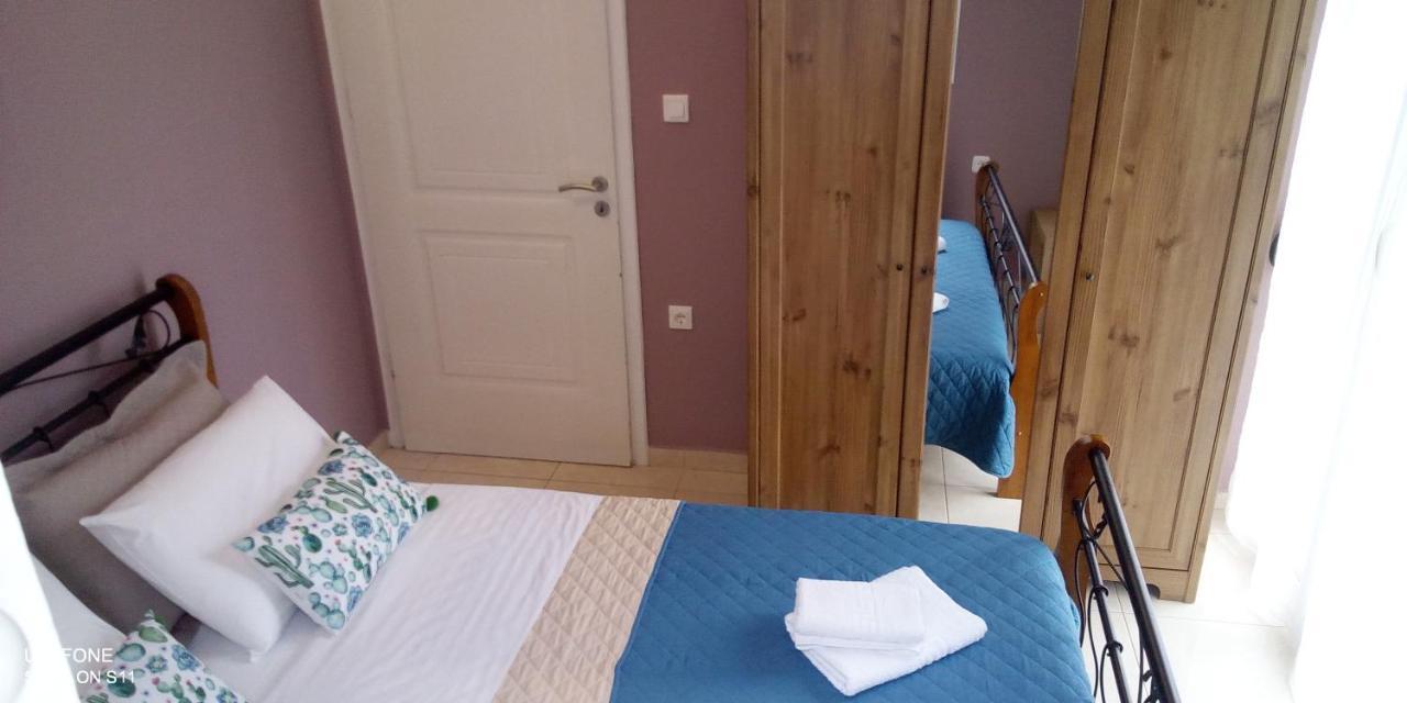 Iris'S Apartment Central With Parking Argostoli  Bagian luar foto
