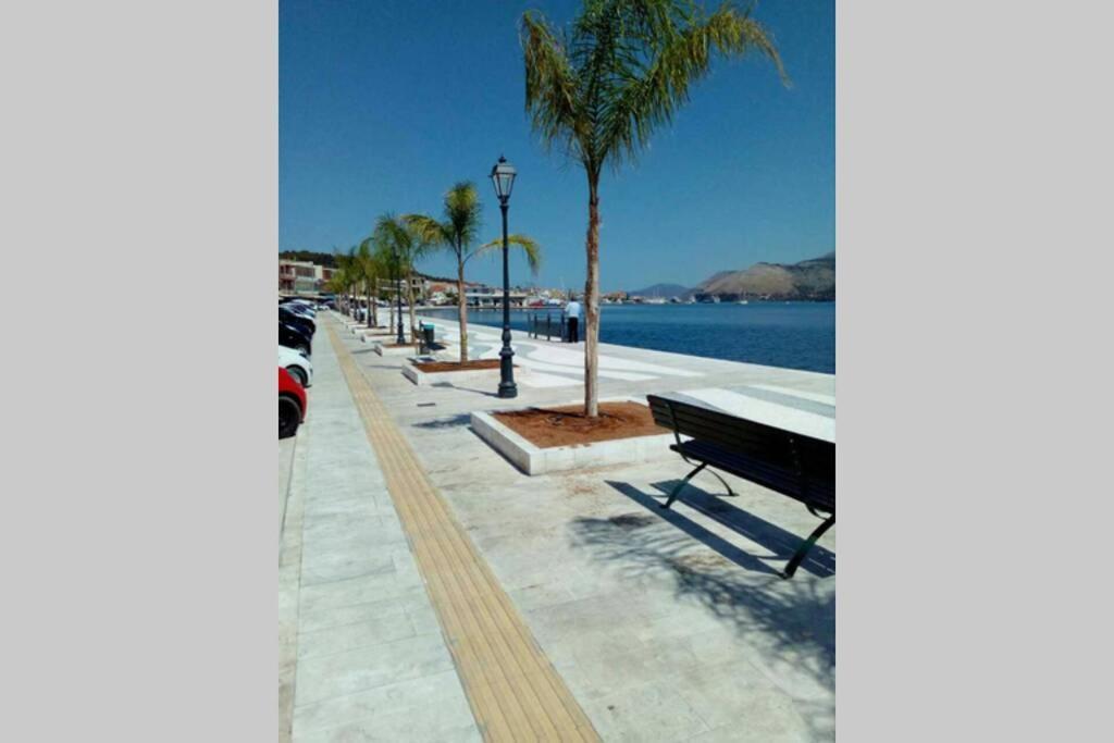 Iris'S Apartment Central With Parking Argostoli  Bagian luar foto