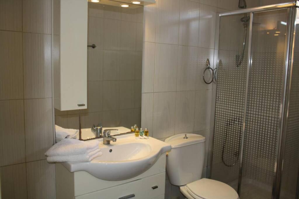 Iris'S Apartment Central With Parking Argostoli  Bagian luar foto